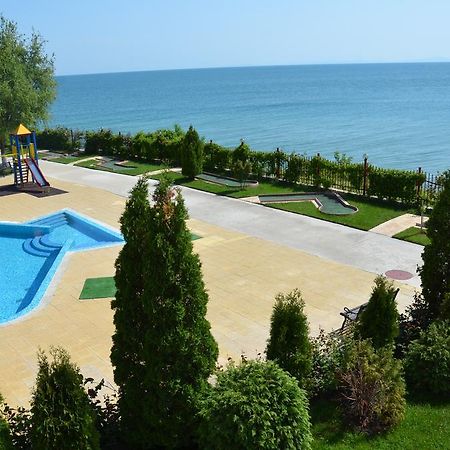 Single Private Apartments In Marina View Fort Beach Sveti Vlas Bagian luar foto