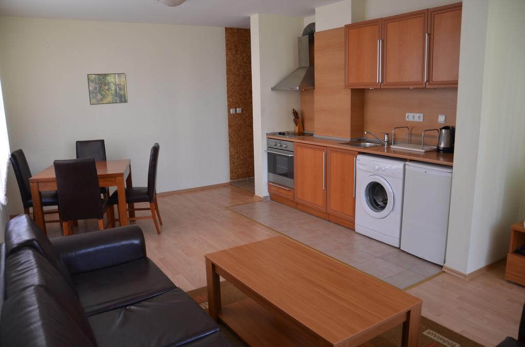 Single Private Apartments In Marina View Fort Beach Sveti Vlas Bagian luar foto