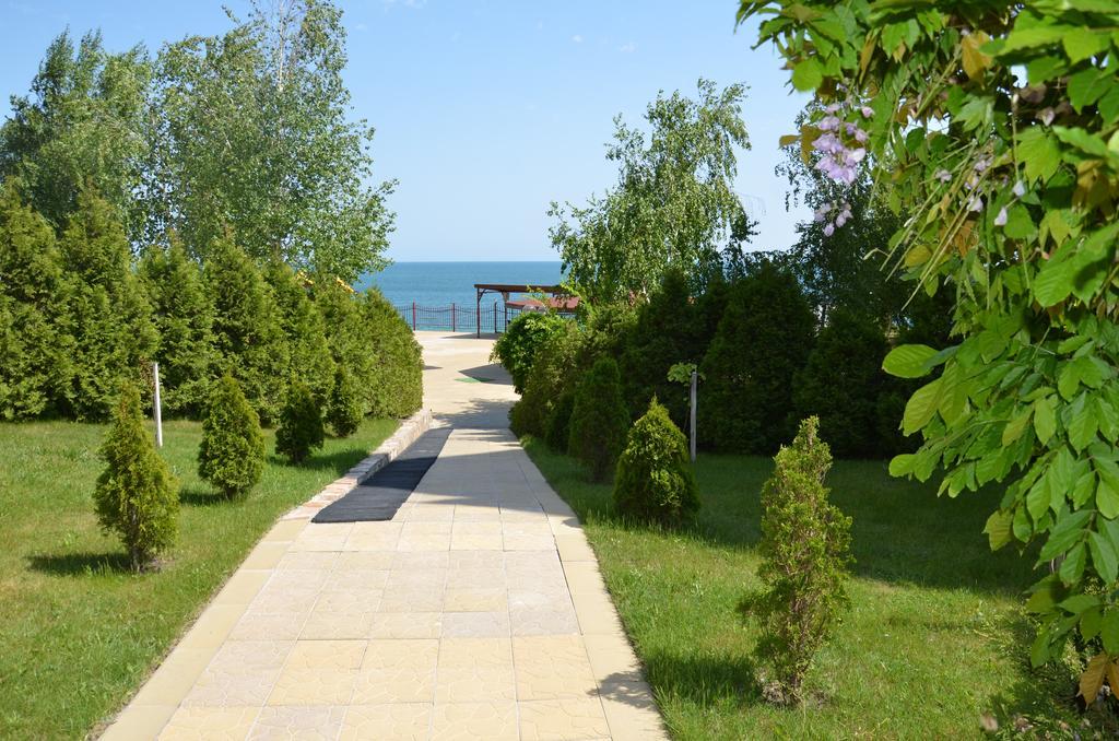 Single Private Apartments In Marina View Fort Beach Sveti Vlas Bagian luar foto