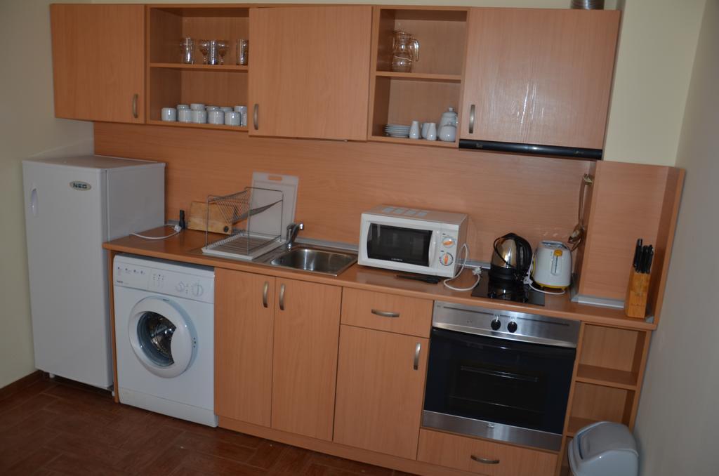 Single Private Apartments In Marina View Fort Beach Sveti Vlas Bagian luar foto